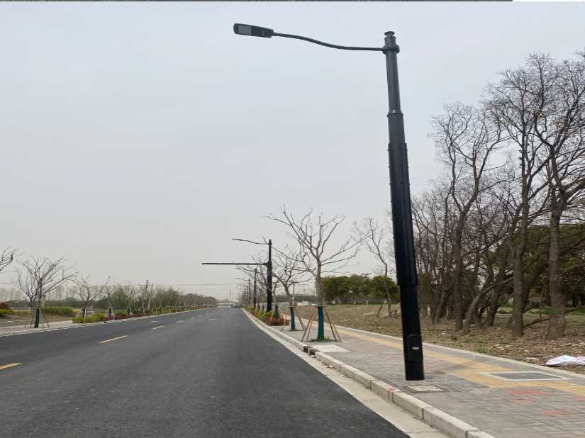 宜兰县上海综合杆 太阳能路灯工程